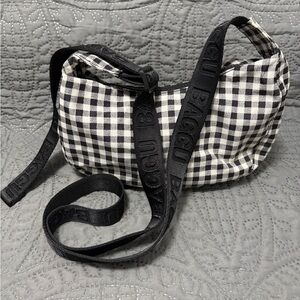 Baggu Gingham Crossbody Bag in Black and White